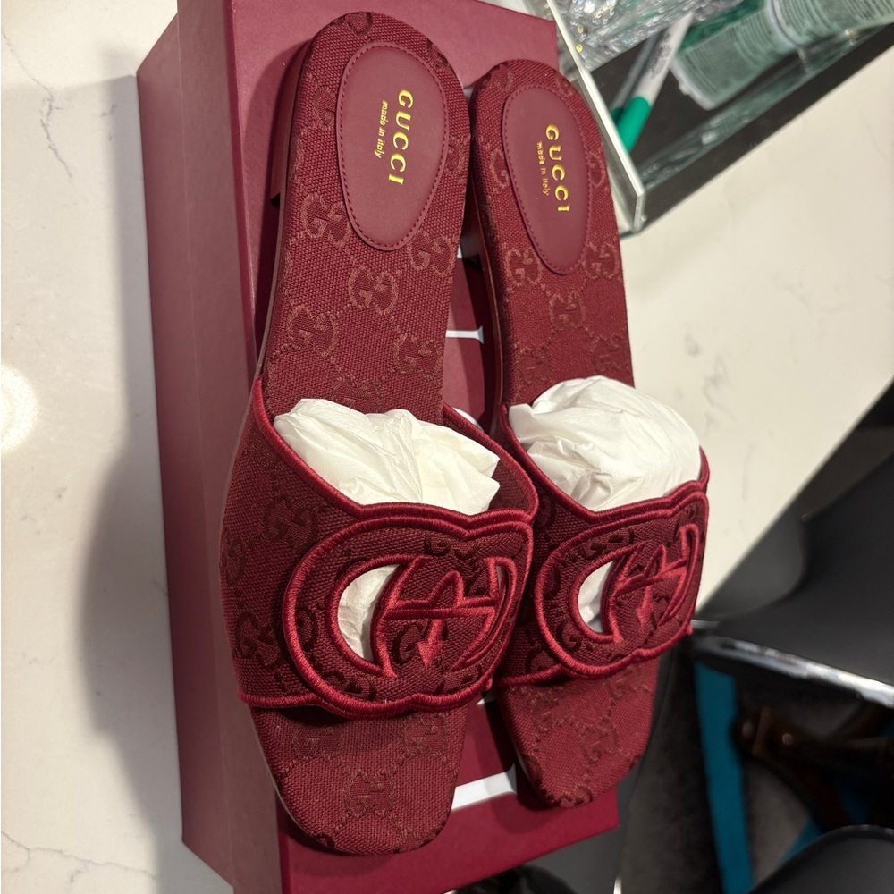 Gucci Women's Burgundy Mules with Logo Detail